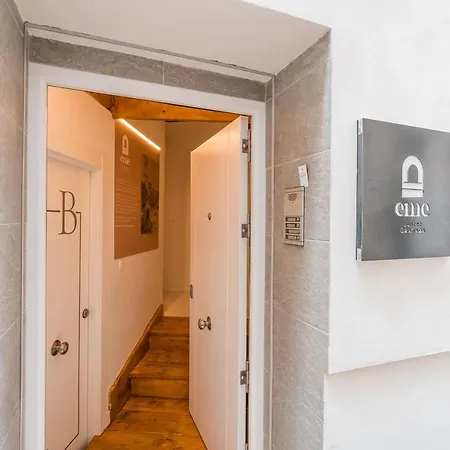 Qh Eme Apartment *
