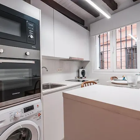 Apartment Qh Eme *
